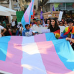 Los institutos de Redondela instalaron un “banco trans” para celebrar el 20N