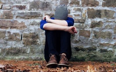 Un estudio estadounidense confirma que el acceso a bloqueadores de la pubertad reduce el riesgo de suicidio en adolescentes trans