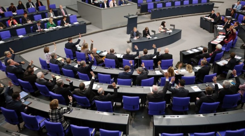 El parlamento alemán prohíbe las llamadas ‘terapias de conversión’