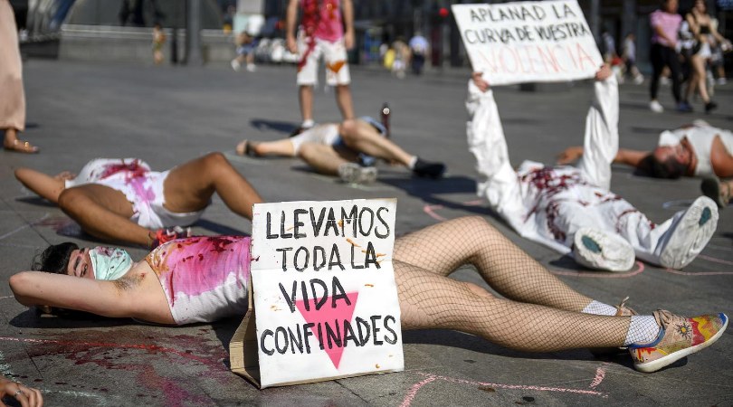 Acción del Orgullo crítico en la plaza Sol de Madrid. ÁLVARO MINGUITO