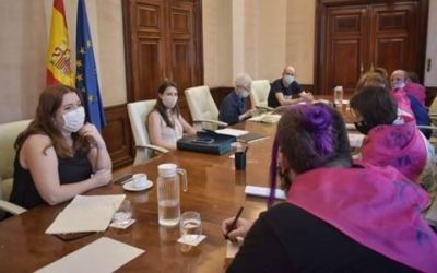 Igualdad ofrece una mesa de trabajo para consensuar la Ley trans y los colectivos le piden que no tire «balones fuera»