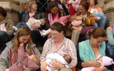 La organización benéfica para la lactancia, La Leche League, extiende su apoyo a progenitores trans y no binaries