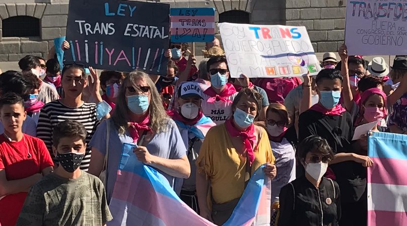Coletivos espanhóis de trans pessoas e suas famílias começam uma greve de forme