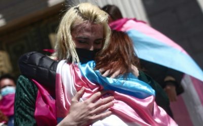 Activistas y organizaciones LGTBIQA+ de todo el mundo reclaman al Gobierno de España una ley trans que reconozca la autodeterminación