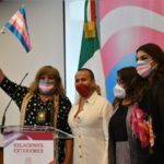 México entrega primeras actas de nacimiento a personas trans en el exterior