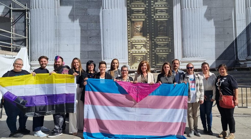 Colectivos piden no dilatar la aprobación de la ley trans mientras el PSOE resucita el fantasma de la inseguridad jurídica