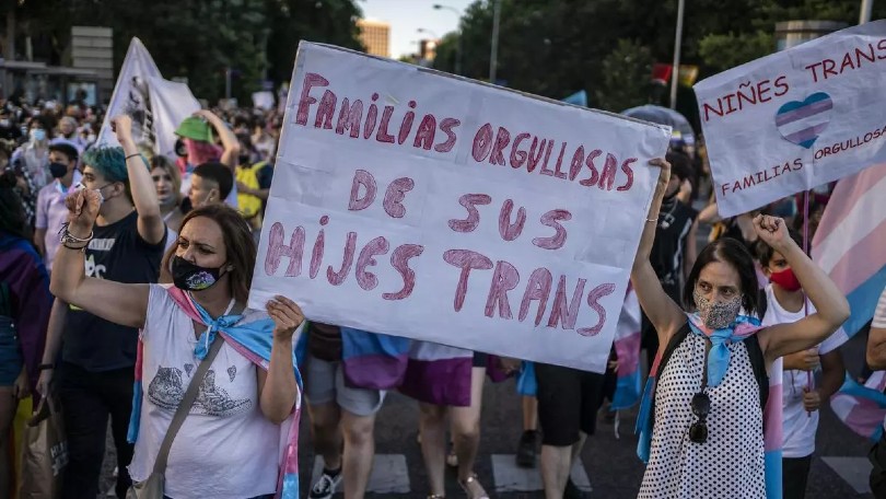 Manifestación en apoyo a los derechos de las personas trans. Olmo Calvo