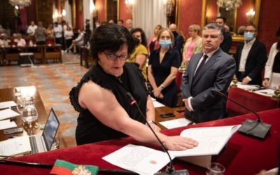 La nueva concejala Sandra Rodríguez Salas toma posesión de su cargo en el Ayuntamiento de Granada